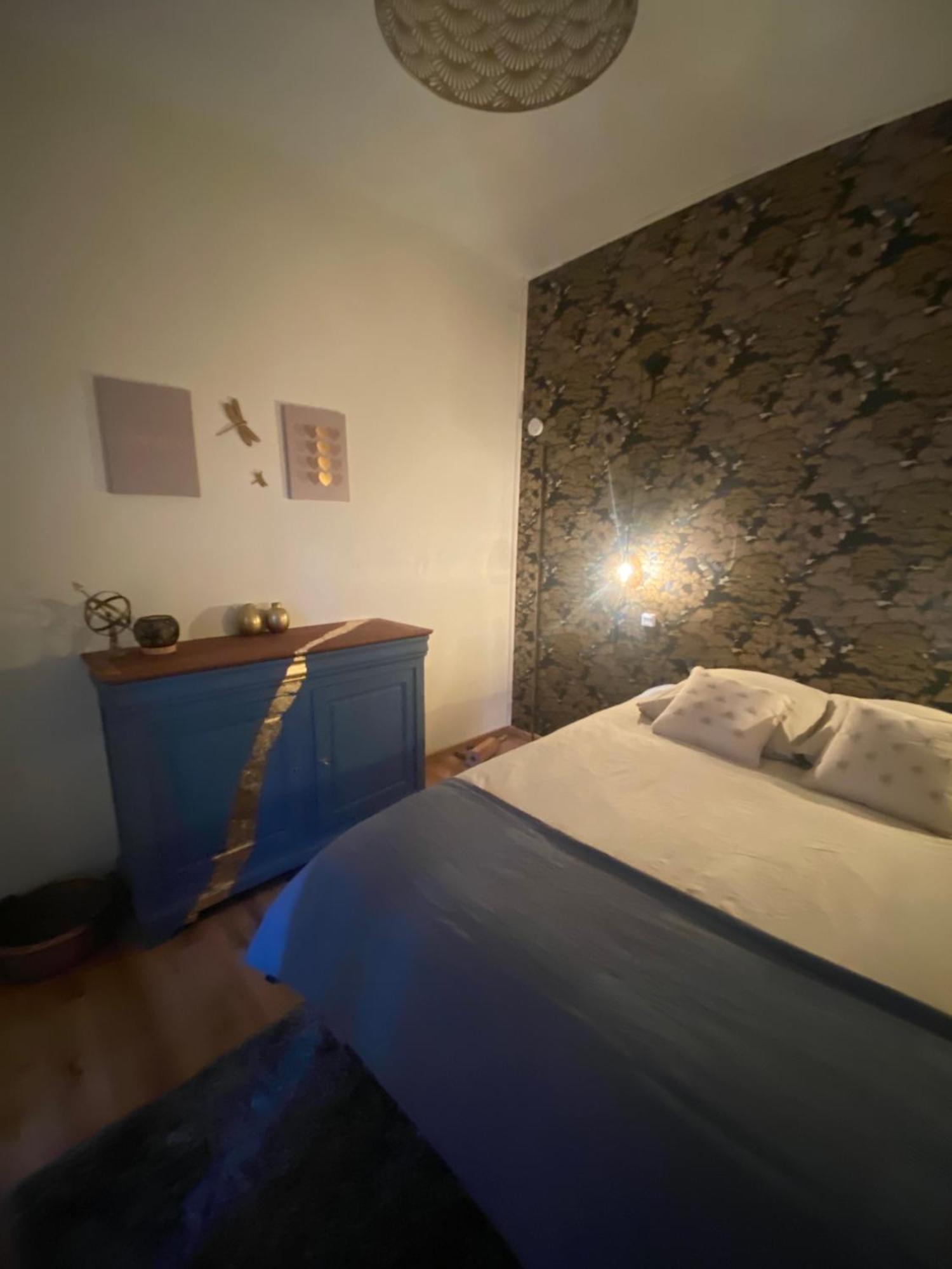 Une Ferme En Ville Брон Экстерьер фото